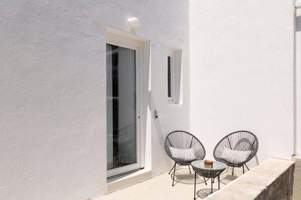 Faos Exclusive Suites Ornos  Exteriör bild