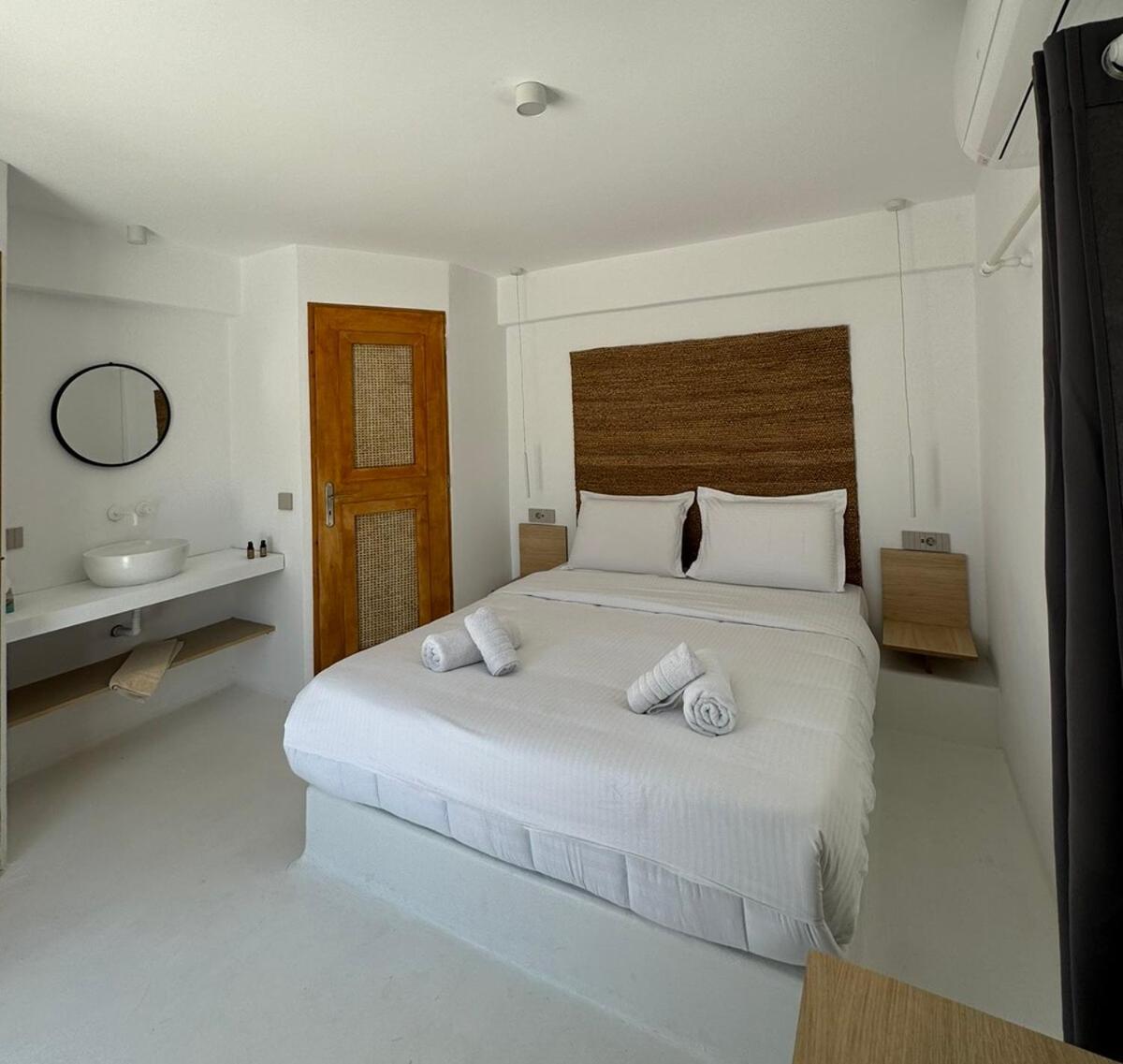 Faos Exclusive Suites Ornos  Exteriör bild